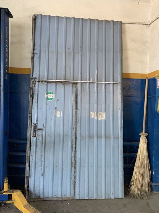 Продам ворота 3х3