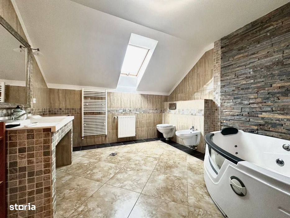 Casă de închiriat - 5 camere | 190 mp utili|Curte 500 mp|Saună|Stupini