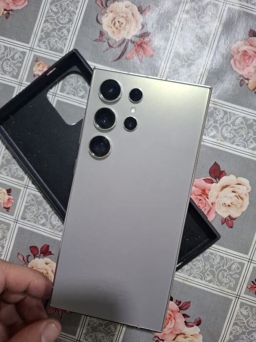 Vând samsung s24 ultra 5g