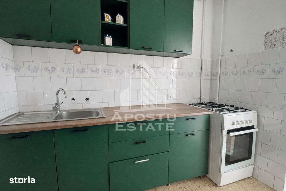 Apartament 2 camere , decomandat, etajul 3/4, zona Girocului — fotografia 3