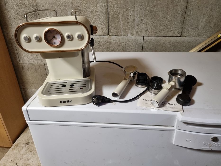 Espressor Derrla