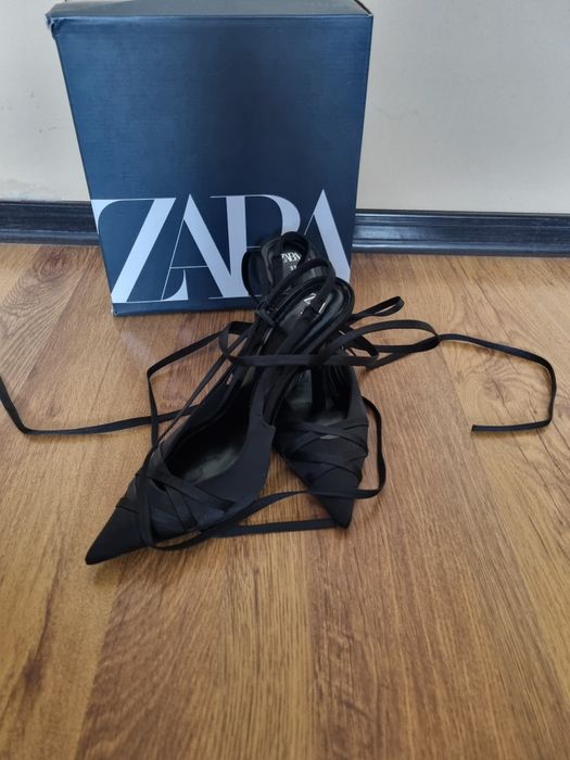 Чисто нови обувки Zara