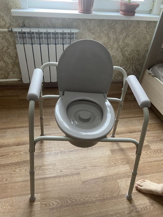 кресло-туалет для инвалидов