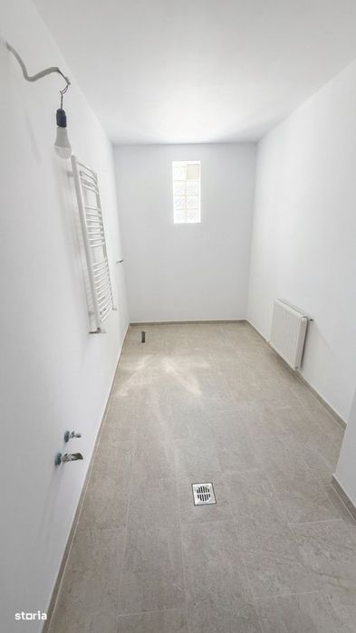 Casă individuală cu 4/5 locuri de parcare în Domenii