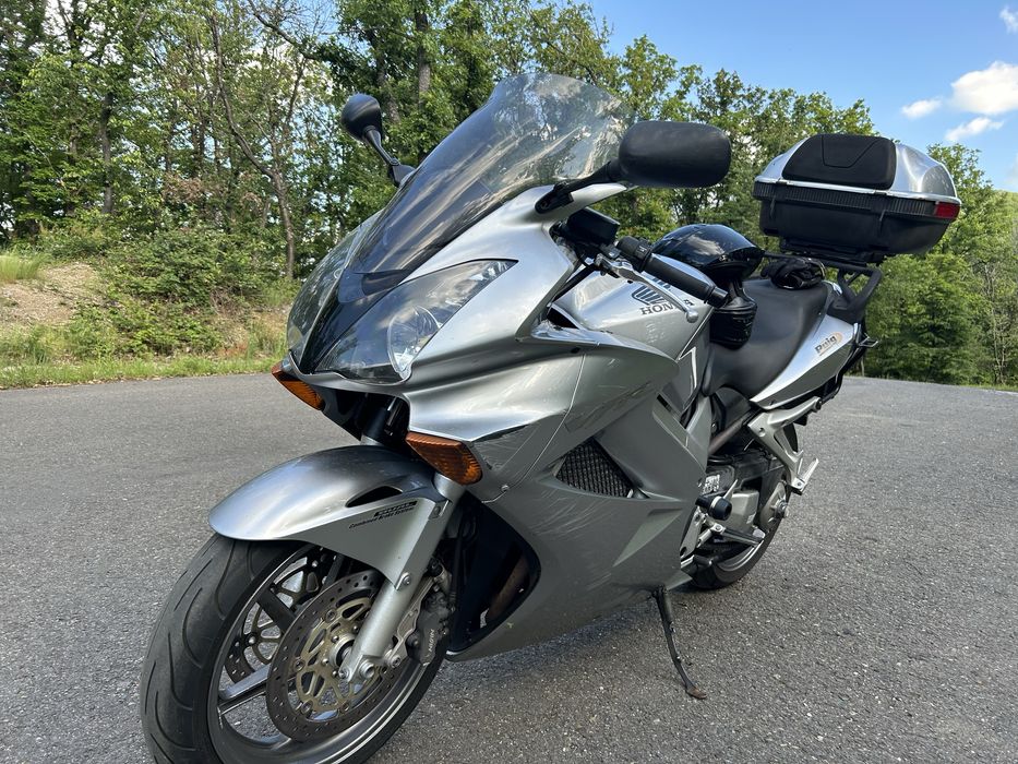 Honda VFR800vtec