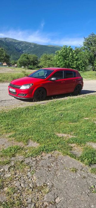 Продавам Opel Astra H