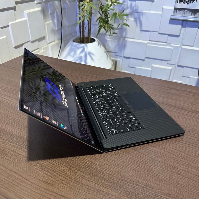 Laptop Dell Precision i9 9980HK / 32GB / Ecran 4K Touch / Placă Video