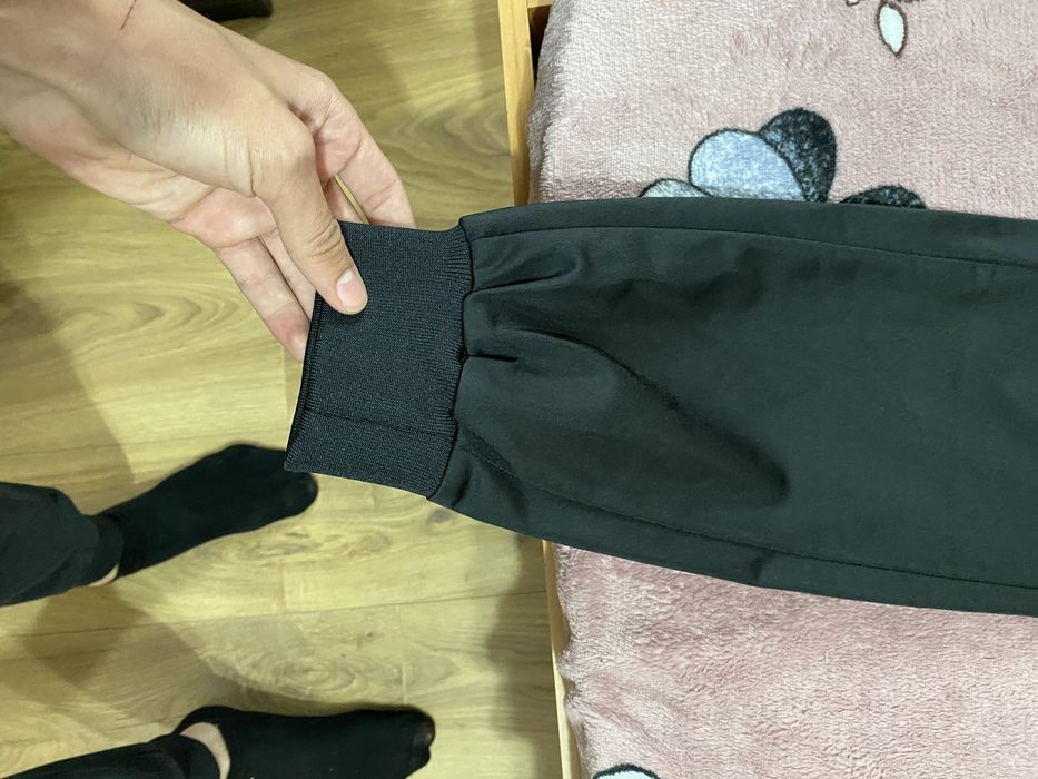 Pantaloni ellesse