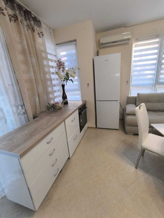 Продава се Двустаен апартамент в Поморие - 70 кв.м за 948 €/кв.м - Снимка #2