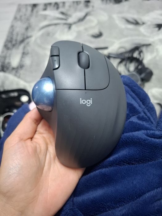 Mouse Logitech ERGO M575 NOU – wireless trackball ergonomic