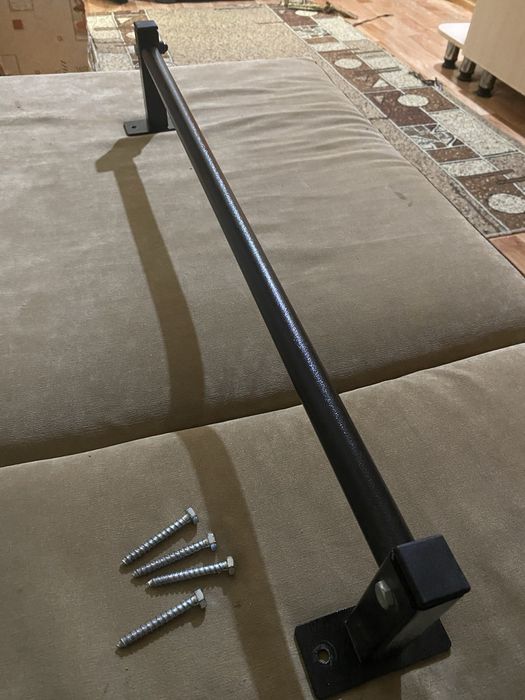 Турник настенный