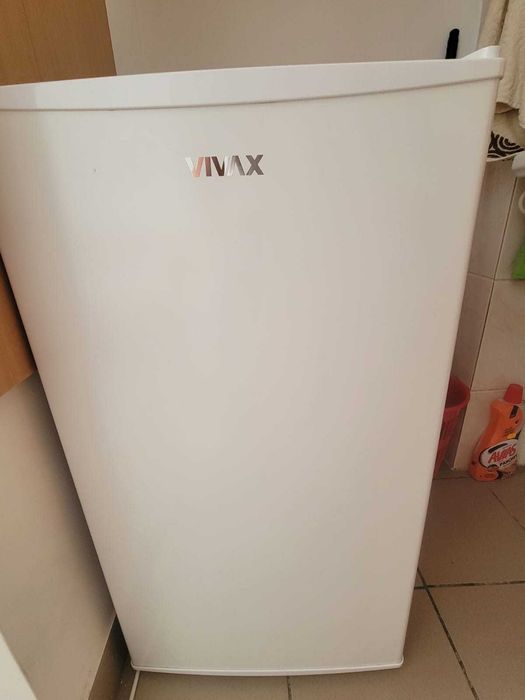 Frigider ca nou, în condiție foarte bună