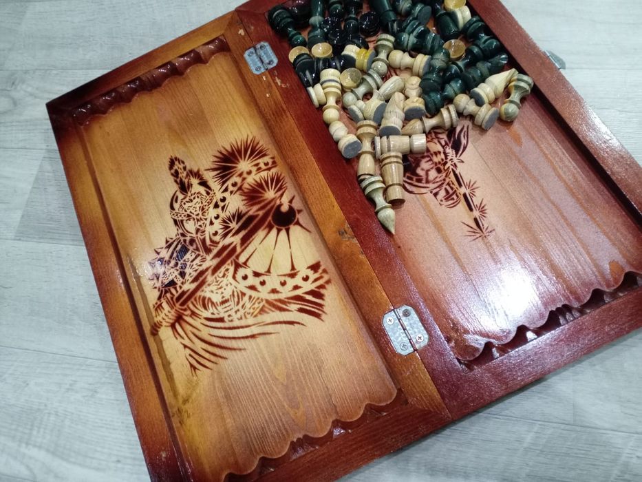 Нарды. Дерево. Продам нарды.