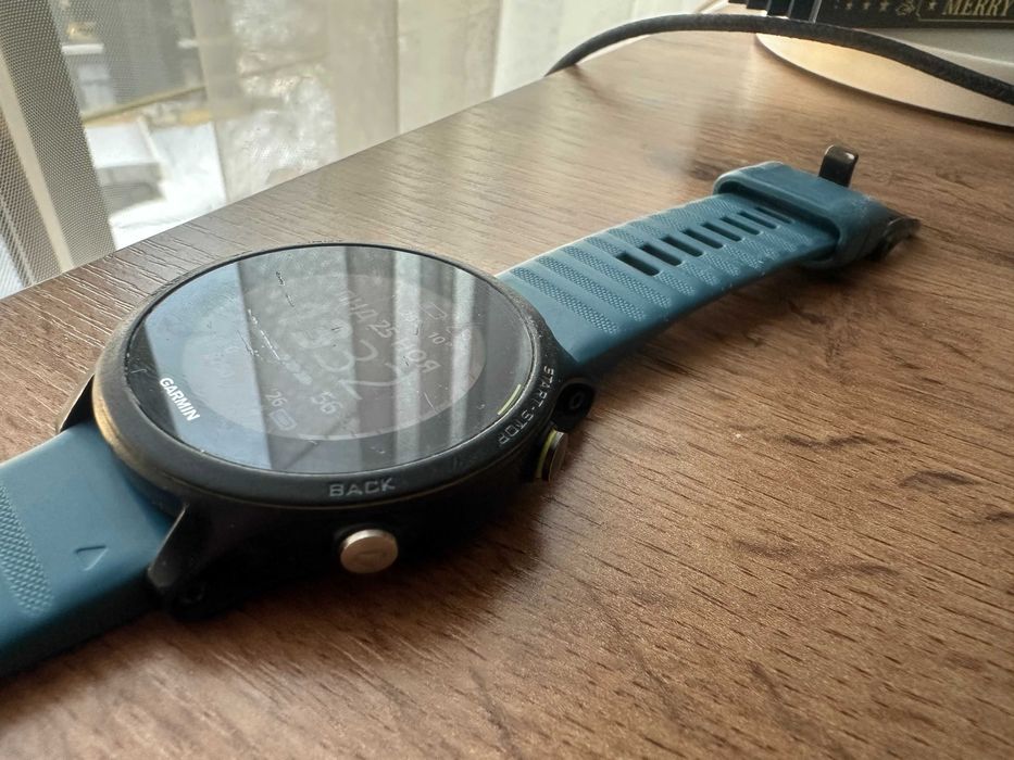Часы Garmin Forerunner 935