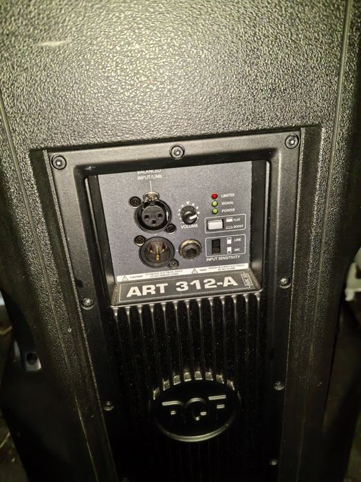 Boxe de vânzare Yamaha DXR15.