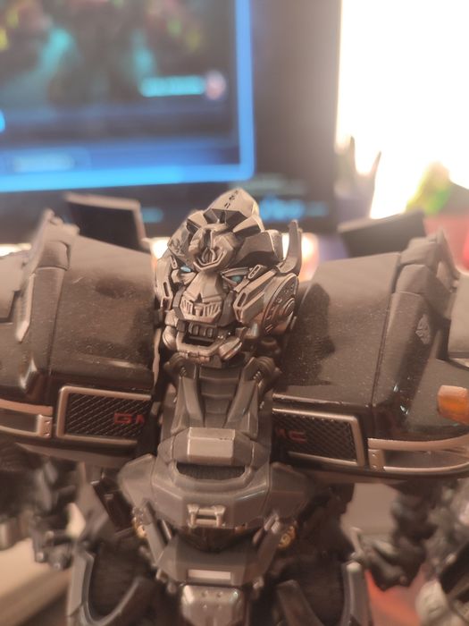 Transformers masterpiece mpm06 Ironhide weapon master