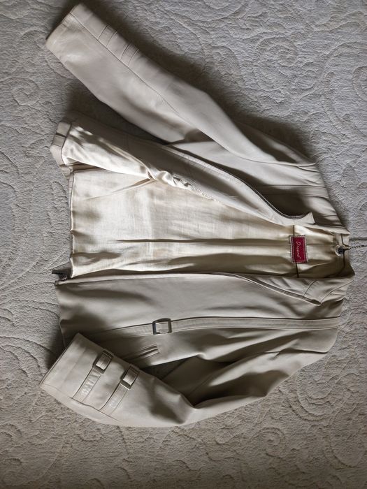 Дамско яке от естествена кожа,  шампанско. Размер L