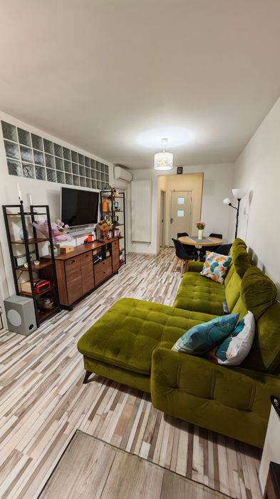 Apartament 3 camere Sub Cetate Poligon baza sportiva