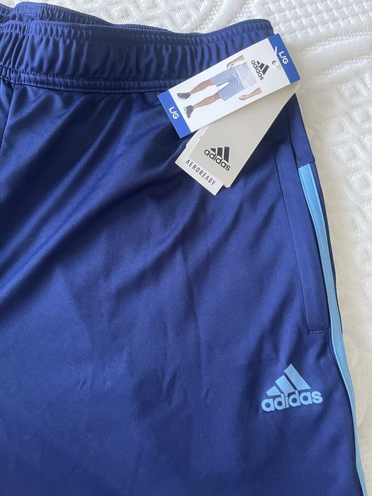 Спортни шорти Adidas нови