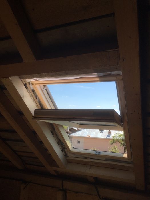 Montez ferestre de mansarda Velux Fakro Roto