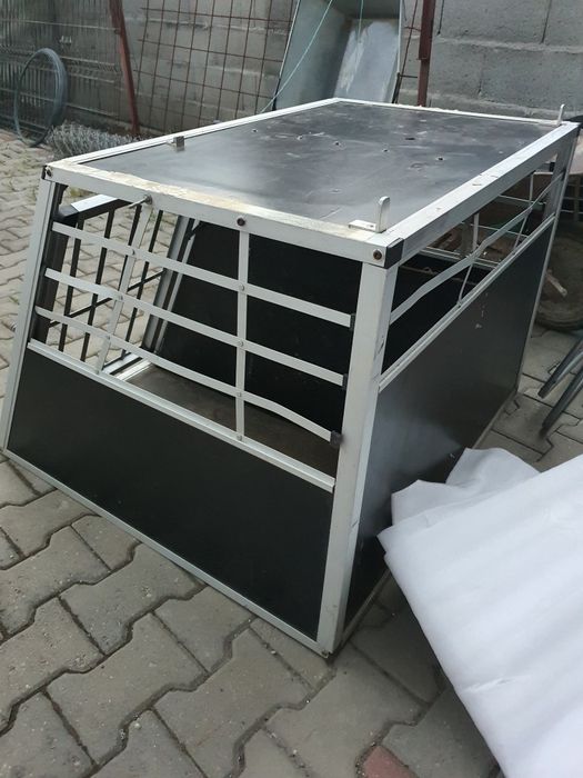 Cușcă de câine sau pisica