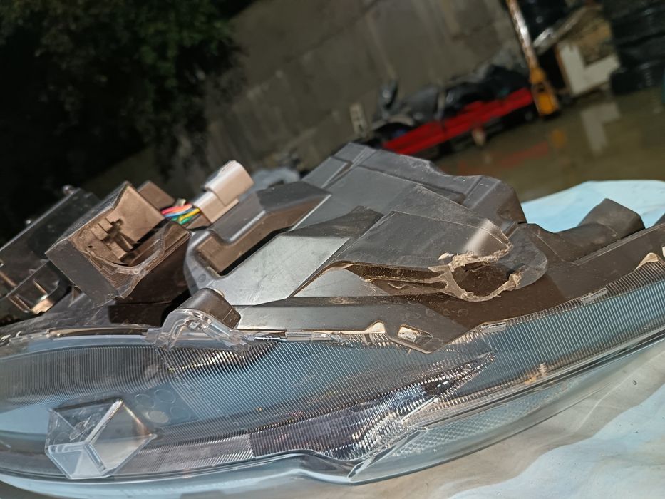 Far dreapta xenon Mitsubishi Eclipse an 2016, 2017,2018,2019