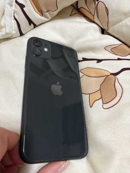 Vand iPhone 11 baterie 76%