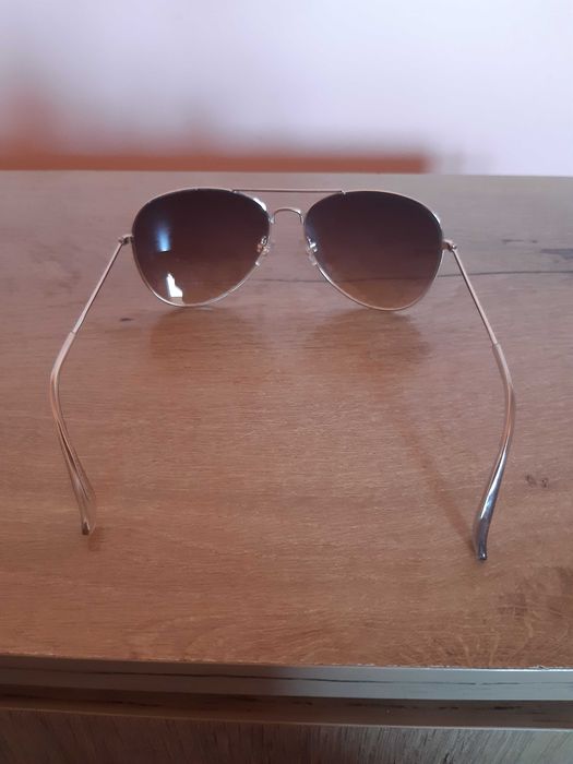 Слънчеви очила (дамски)- два броя