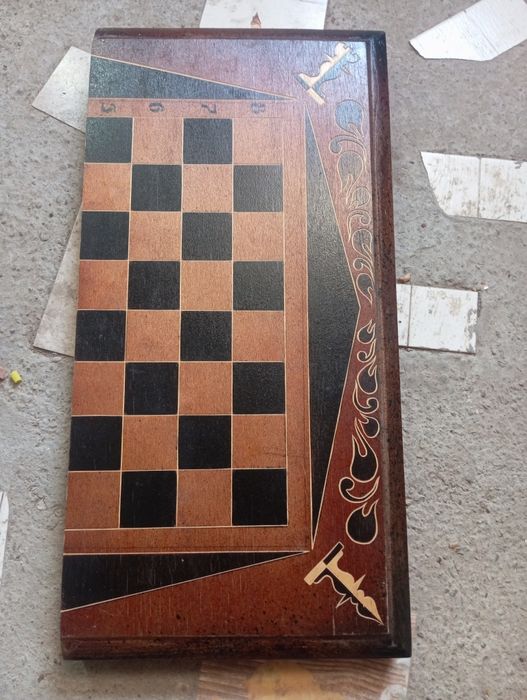 Игралный шахматый нарды