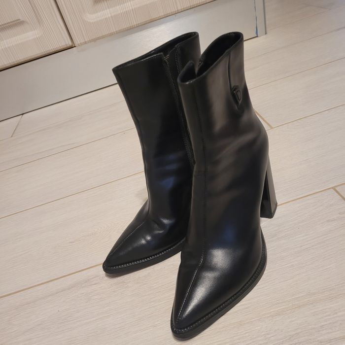 Vând botine piele, mărimea 37, Benvenuti
