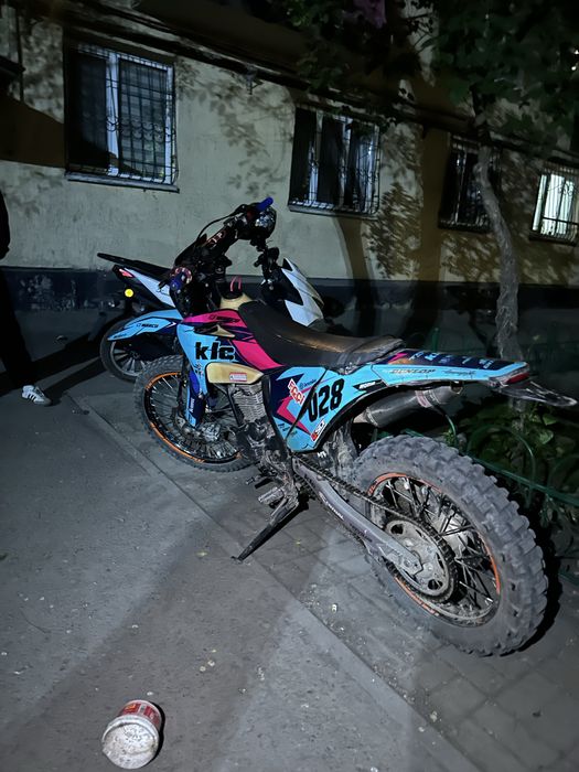 ZUUMAV MOTO 300 кубов