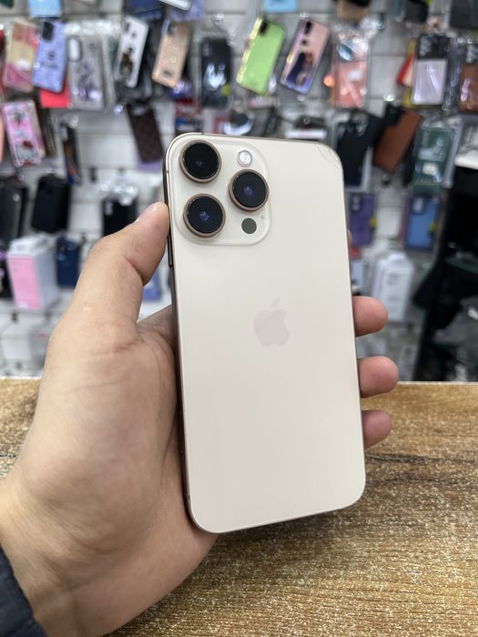 iPhone XR в корпусе iPhone 16 Pro