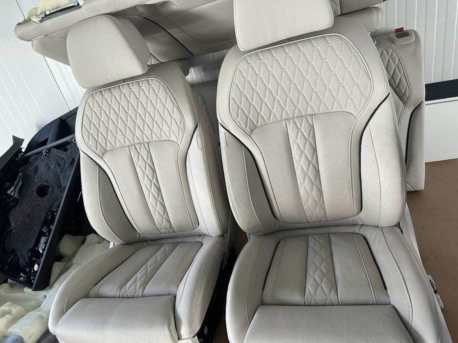 Bmw X5 G05 LCI Кожен салон Individual