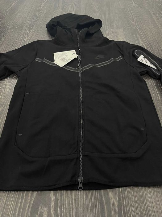 Nike Tech Fleece Negru SET CU PANTALONI [Verificare Colet]