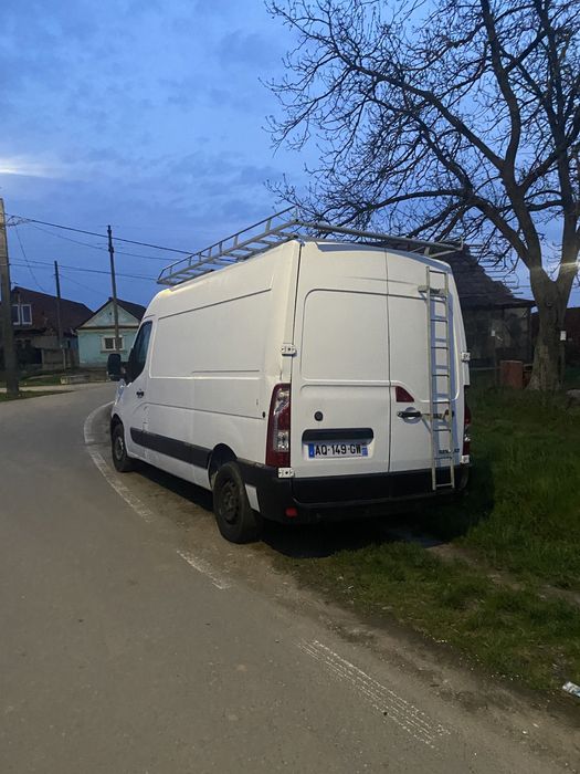 Masina Renault Master