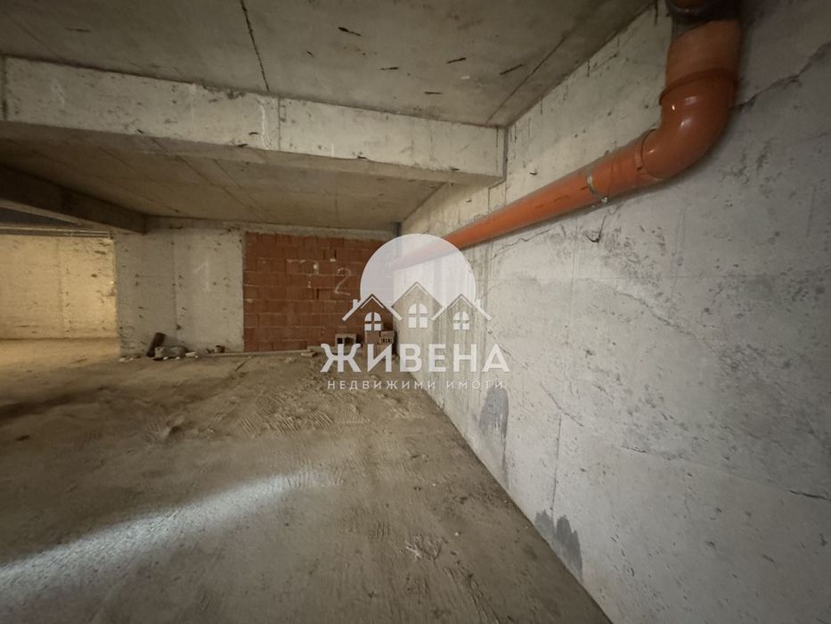 Продава се Гараж / Паркомясто в Варна, Лятно кино Тракия - 13 кв.м за 1924 €/кв.м - Снимка #5