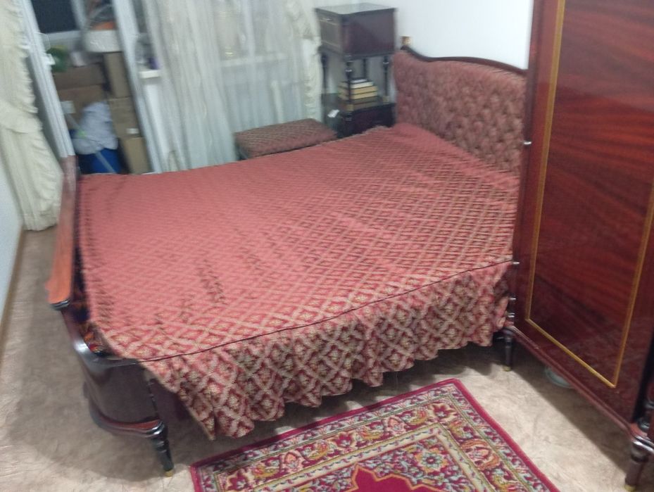 Кровать двуспальная
