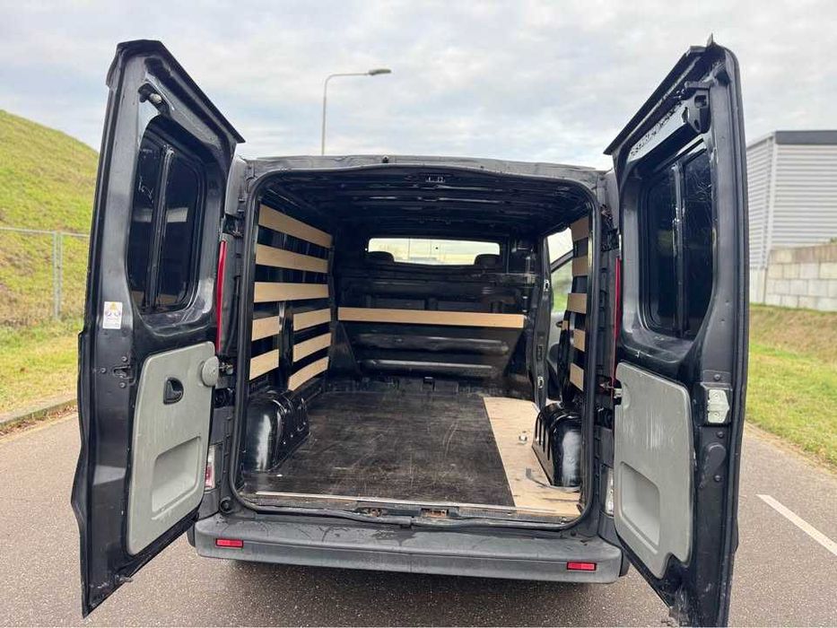 Предлагам транспортни услуги до 3 тона