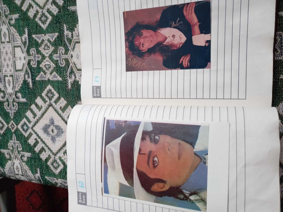 Продавам стари календарчета