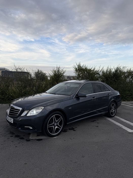 MERCEDES-BENZ E-Class