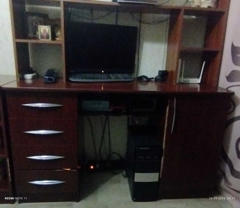 Компьютерный стол