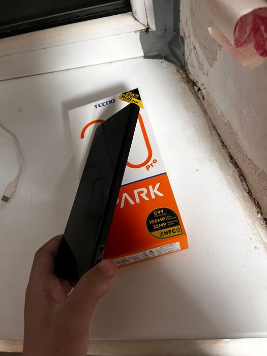 Tecno Spark 20 Pro срочно продам