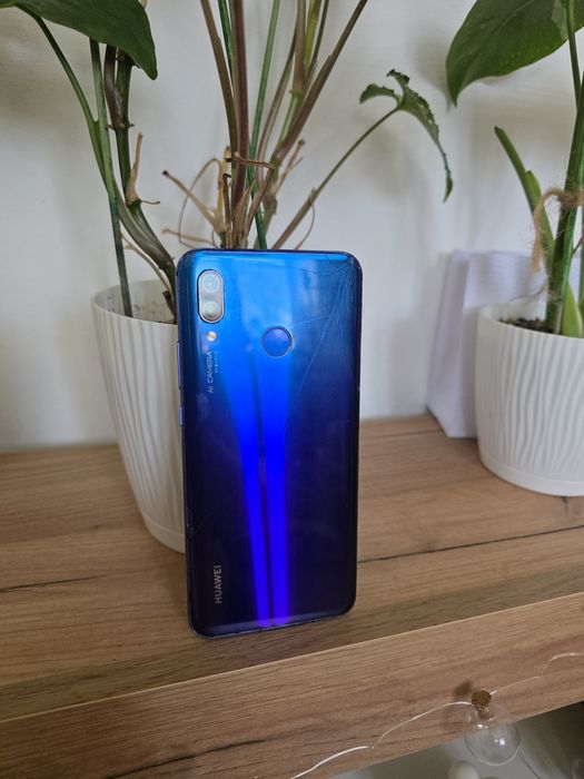 Смартфтон Huawei Nova 3 (PAR-LX9)