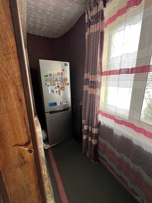 Продам однокомнатную квартиру в 12 микрорайоне.