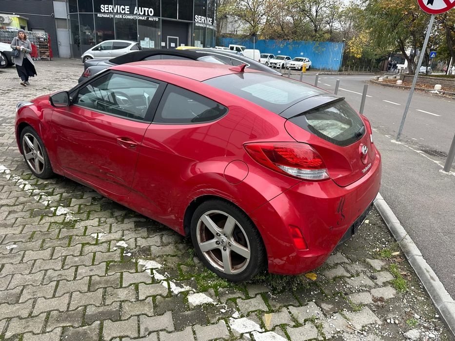 Hyundai Veloster 1.6 cutie automata, interior piele
