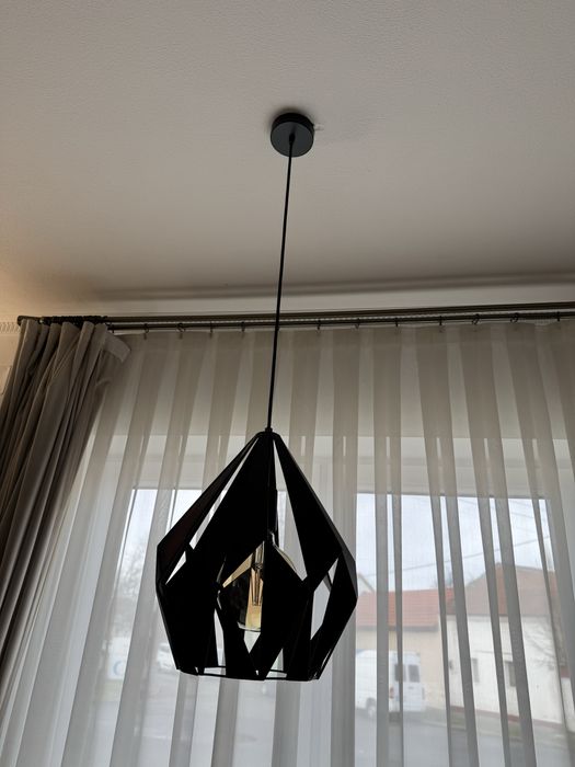 Lustră tip pendul + bec inclus