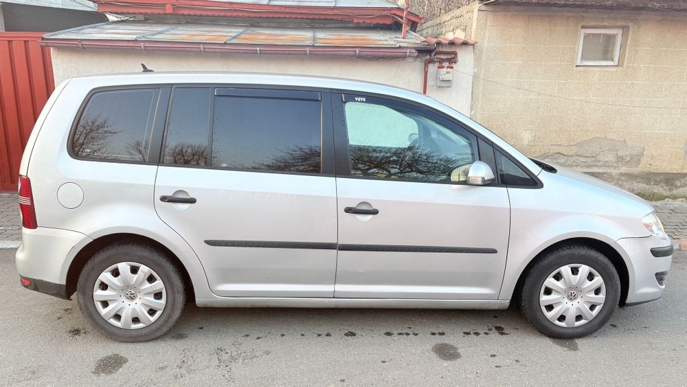 VOLKSWAGEN Touran 2009 — imagine 4