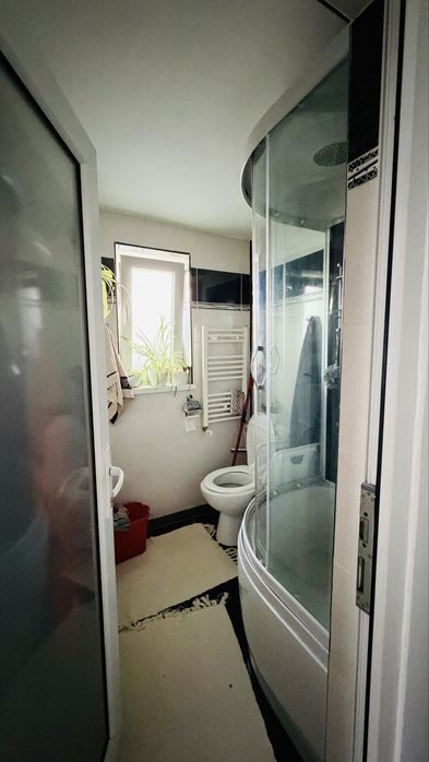 PROPRIETAR – 2 Case în aceeași curte | Calea Bogdăneștilor statie de tramvai in fata casei