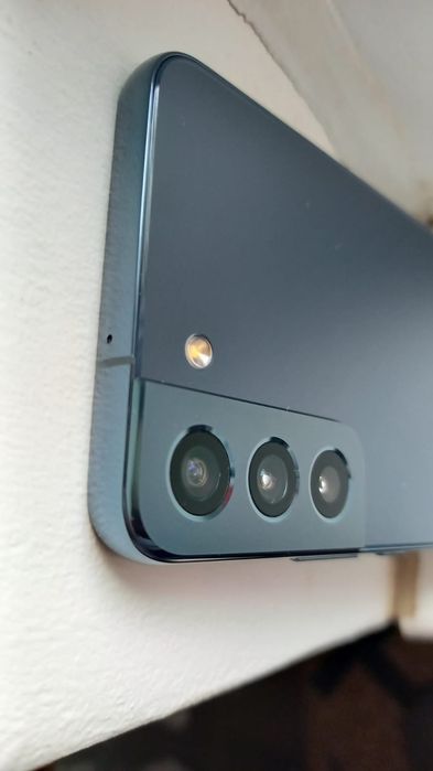 Samsung  S 22 green