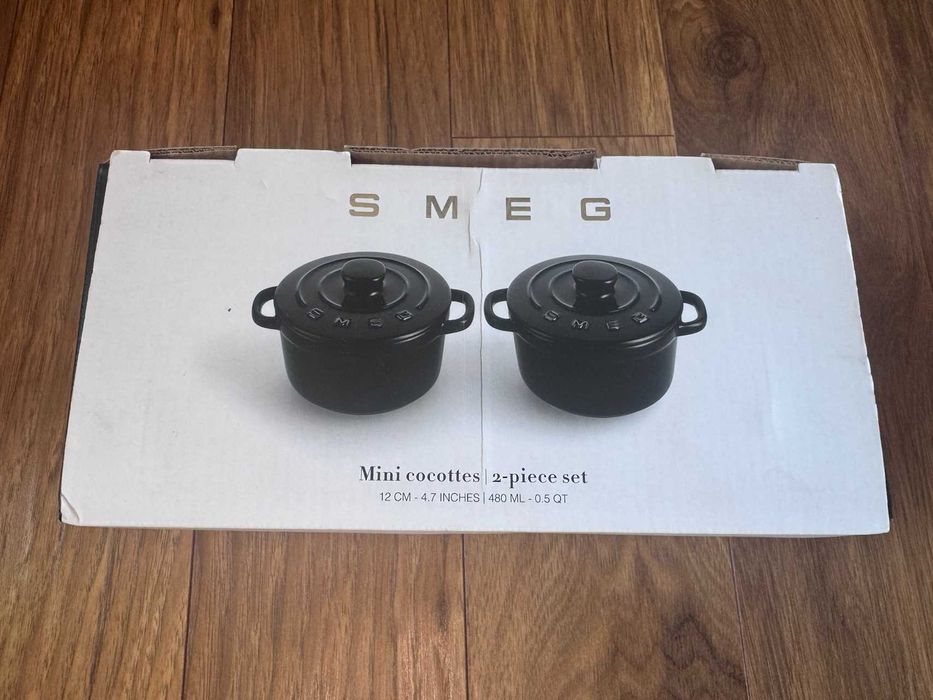 Комплект мини гювечета (кокот/cocotte) SMEG - две части.